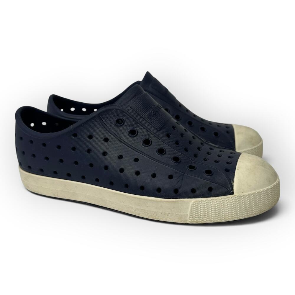 Native Jefferson Kids Size J 2 Navy White Slip On Waterproof Shoes Perforated
